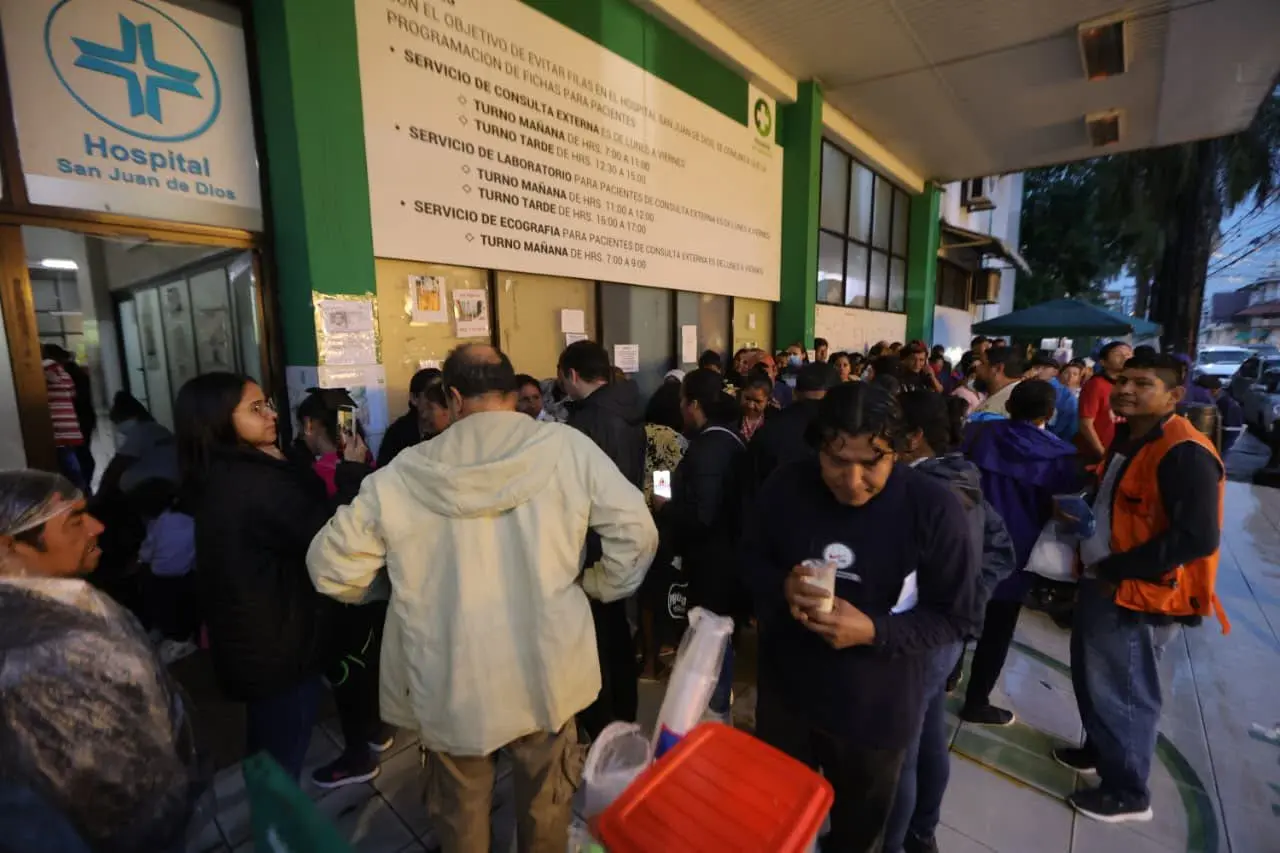 El nuevo sistema de reserva médica busca evitar filas.webp